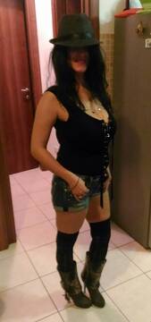 Public Photo of Iris-slave_Iden