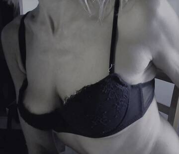 Public Photo of Hot_didy