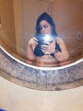 Public Photo of Alyssa_Lilac777