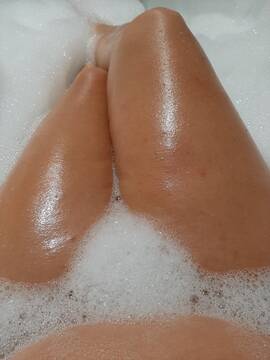 Public Photo of Ileniasexy71