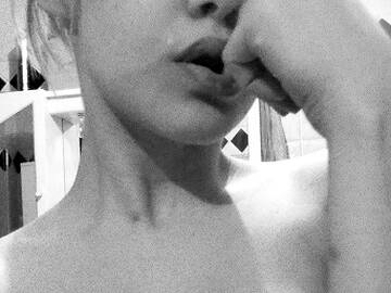 Public Photo of whitemoonwhite91